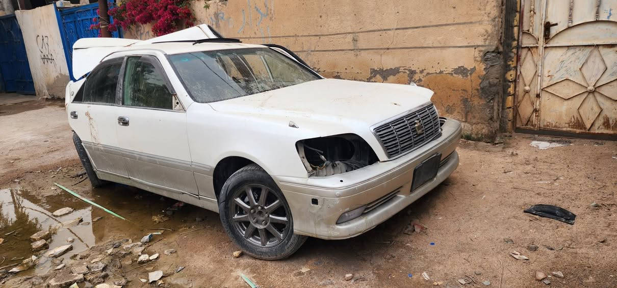 تويوتا كراون مديل 2000 رقم بصره بسمي رقم نليزي شاصي 175 تحويل مباشر  السعر 65  رقم الهاتف 📱 ***********
