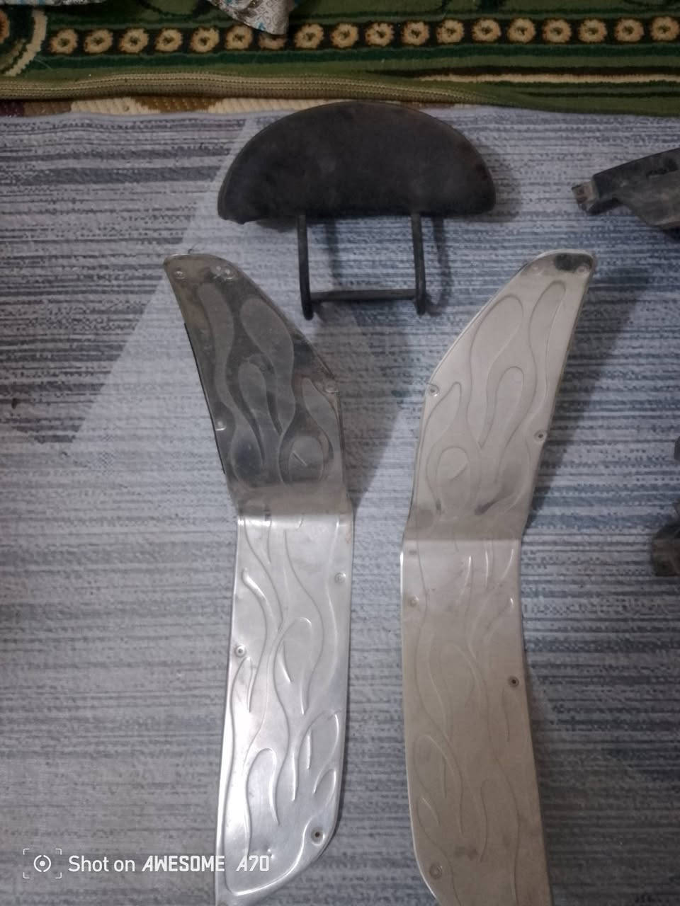 السلام عليكم غراض تيماكس يشغلن على 8/7 كفرات وسوادات ينباعن شلع ودوسات نيكل تزويد وتجوه خلفيه كلمن وسعره بس البلصور ماعندي غيرهن مكاني حله ناحية النيل توصيل موجود ***********
