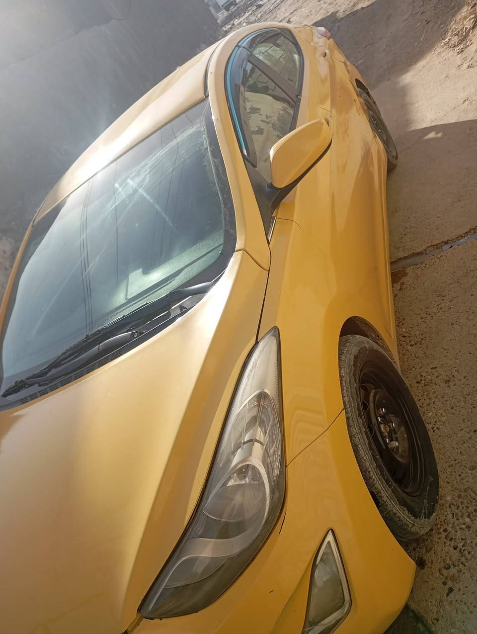 السياره الضرر مالتها  القماره واكع عليها سخيفه جاملغ امامي وخلفي بدون دواخل
السياره بسمي سعرها 85 
العنوان الحله ورديه خارج 
***********
***********
