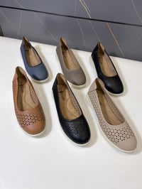 أحذية فلات • خصم ٥٠٪ • محلات ألوان