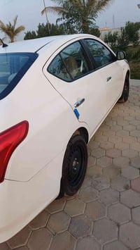 نيسان صني هندي مديل 2022 باب فقط مبدل 110 بيها مجال بسيط 07812724888