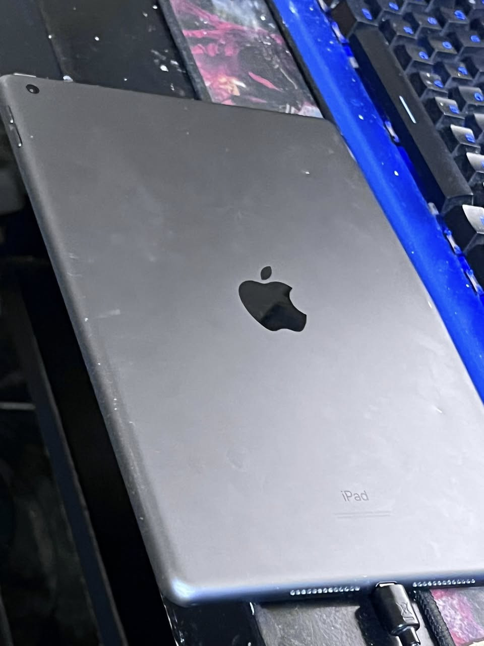 ايباد ٩ مستحدم
للبيع iPad الجيل التاسع 9️⃣
سعة 64GB
لون سبيس غراي / وجه أسود
Wi-Fi

الجهاز شغال تمام وما بيه أي مشاكل، مفحوص ببرنامج 3uTools وكلشي طبيعي 👍
نسبة البطارية 78% وتشتغل عادي، استخدام طبيعي
نظيف ومرتب مثل ما موضح بالصور

استخدامي اله فقط دراسة بالجامعة 
للامانة مبدل اله شاشة انا بس ما طالعه بالبرامج

السعر : 200 وبيه مجال للشراي 
مكاني : البصرة  - الزبير 
التواصل على الخاص


**إذا كنت صاحب هذا الإعلان وتريد حذفه لأي سبب، رجاءا أرسل رسالة إلى الدعم الفني**