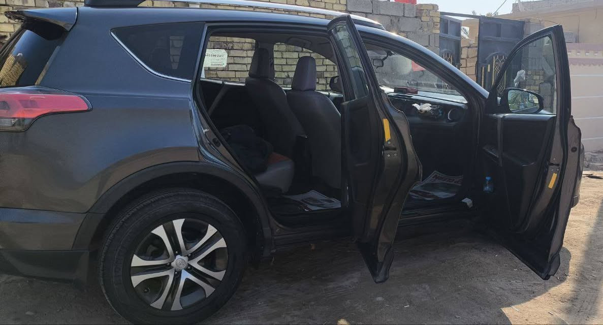 السلام عليكم راف فور مديل 2016 رقمي بغداد بسمي سنويه جديده تخم تاير جديد كير محرك تبريد تدفئه كله جديد صدر جديد كلشي جاهز مابيهه اي نقص السياره صور الحادث موجوده 
مكاني بغداد الامين السعر 170$ 
***********
