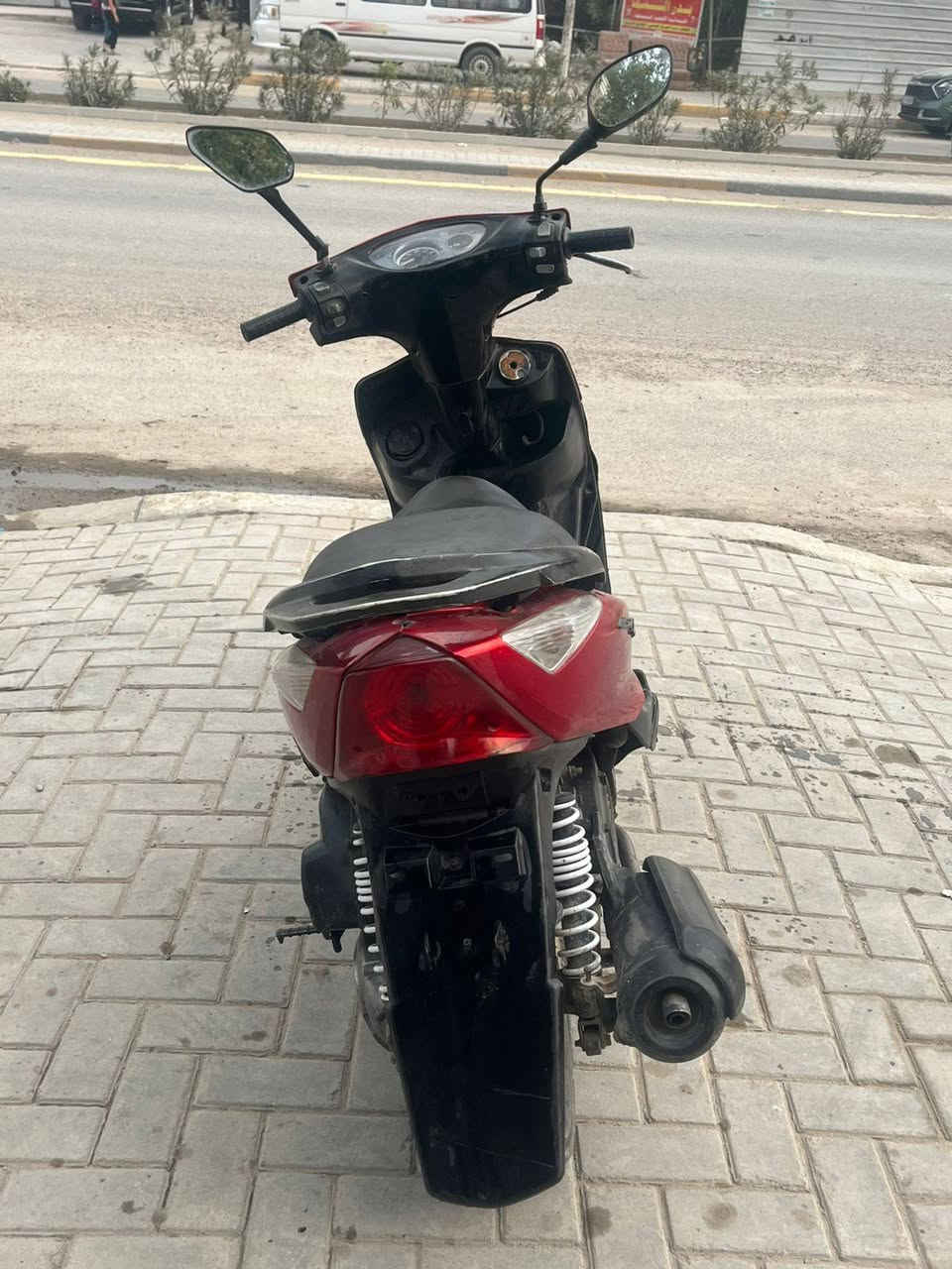 السلام عليكم دراجه ماكس ثعلب 140 للبيع دراجه محرك نضيف كهربائيات شغاله دراجه نكره سلف من اول نكره شغاله مكاني بغداد *********** متواجد واتساب فقط او اتصال فيس مامتواجد
