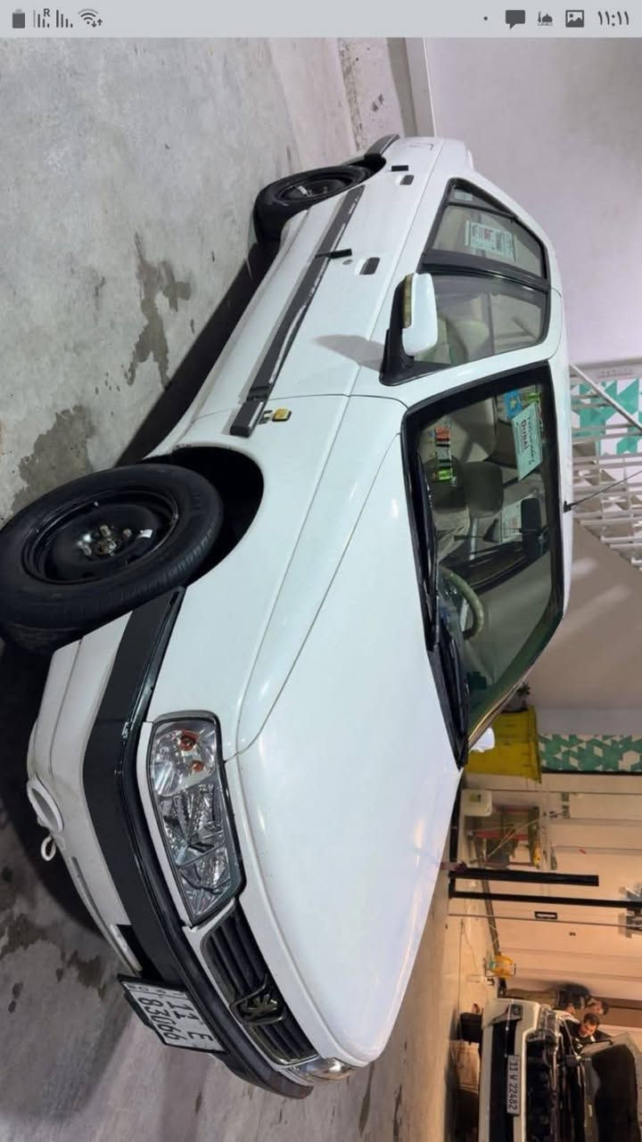 السلام عليكم بيجو لميس 2013 سياره بدون صبغ بيها شويه بل هلال الي يم القبق مال بانزين محرك بي تبخير السعر 40 وبي مجال تواصل ***********
