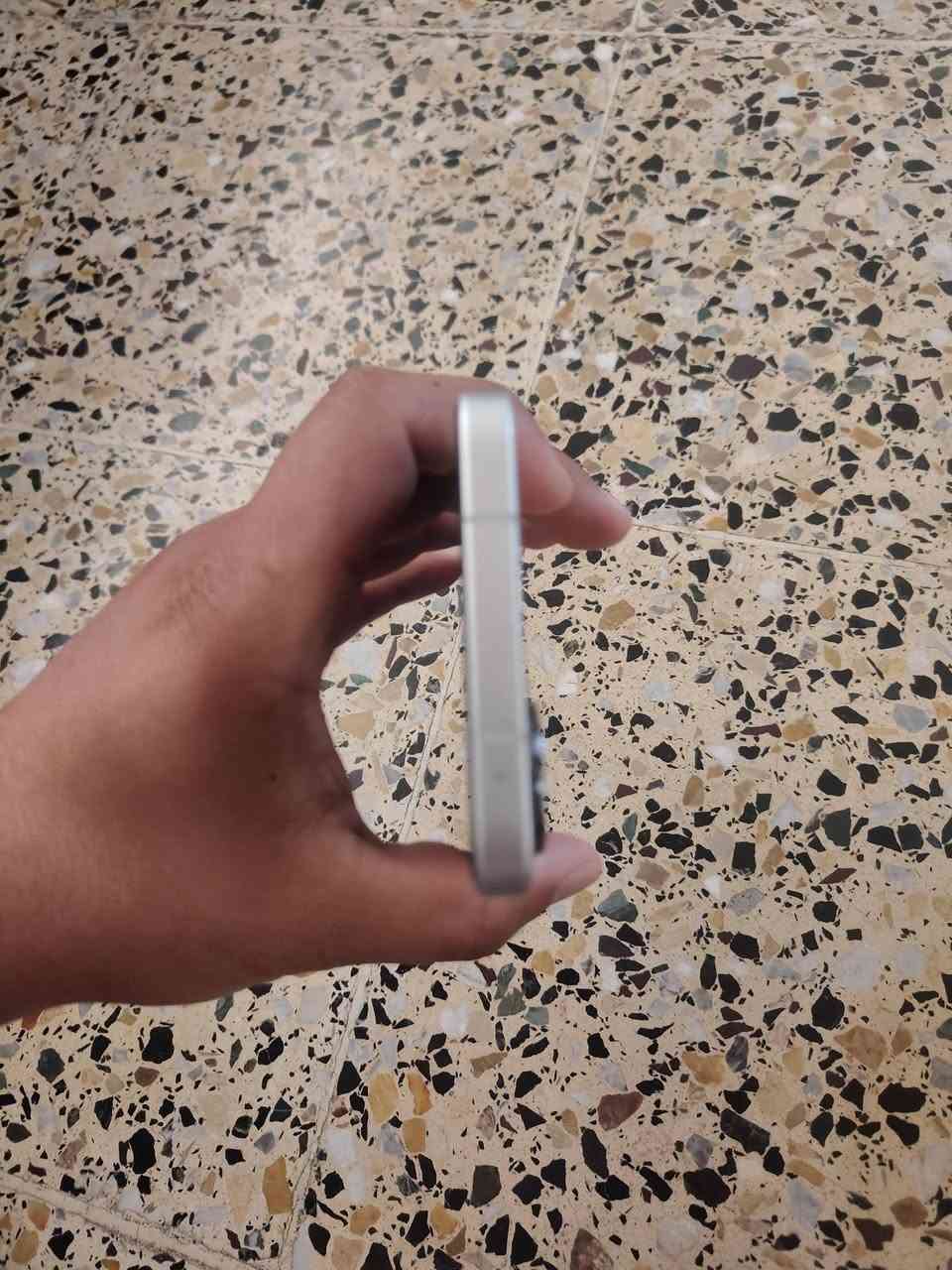 بوكو اف7
نضافه%93
ذكره512
رام12+12
جهاز كله شغل شرط مامفتوح 
سعر475
مكاني موصل أيسر
رقم***********
