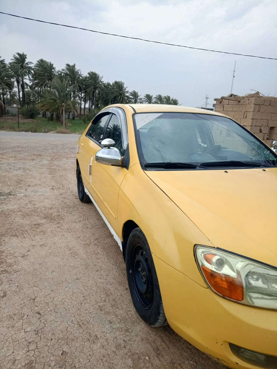 اسبكترا مديل 2009 
كير محرك حاويه 
مكينه 2000 
كهربائيات تبريد شغال 
تخم تايرات 
تبريد تدفئه شغال 
شاشا كامره بارحه ضفتلها 

67$
سياره بسمي تحويل مباشر 
ديالئ 
***********
