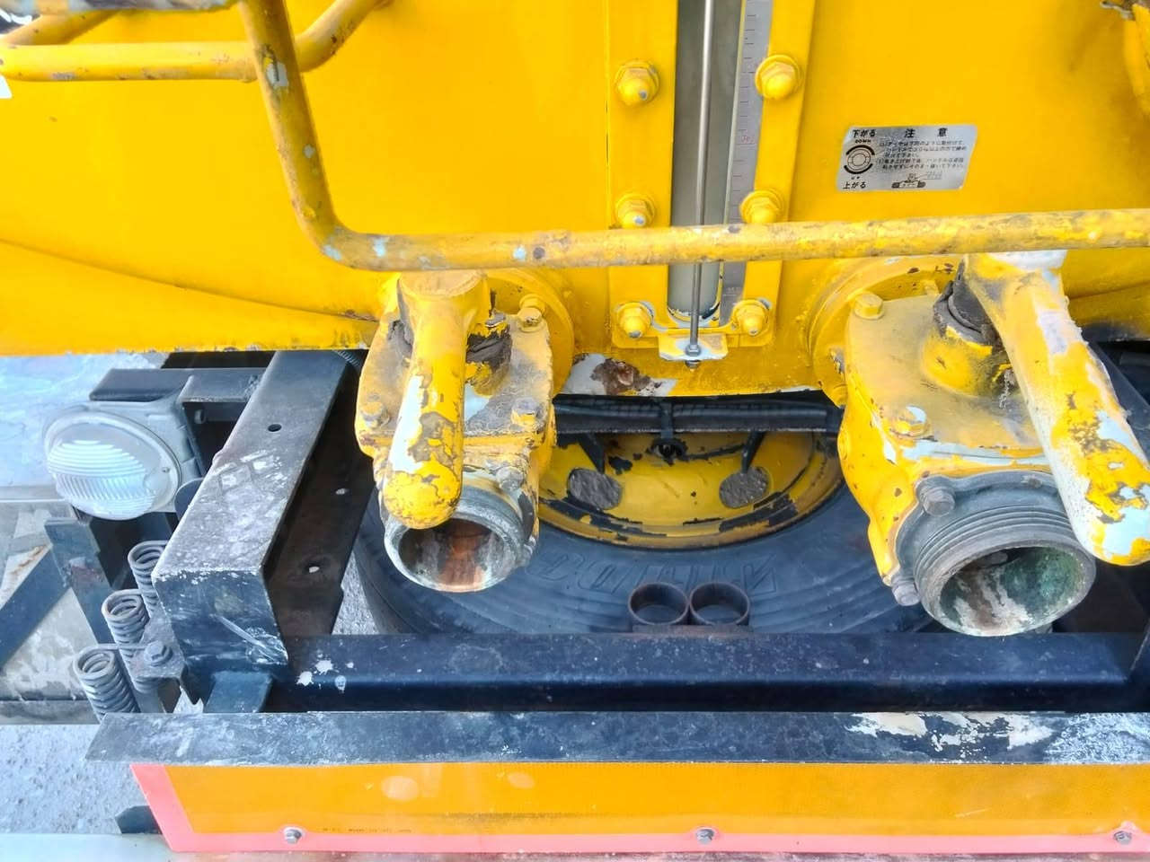 السلام عليكم للبيع عدد مال مياة ثقيله  العنوان ذي قار الرفاعي لاستفسار وسعر على رقم ***********
