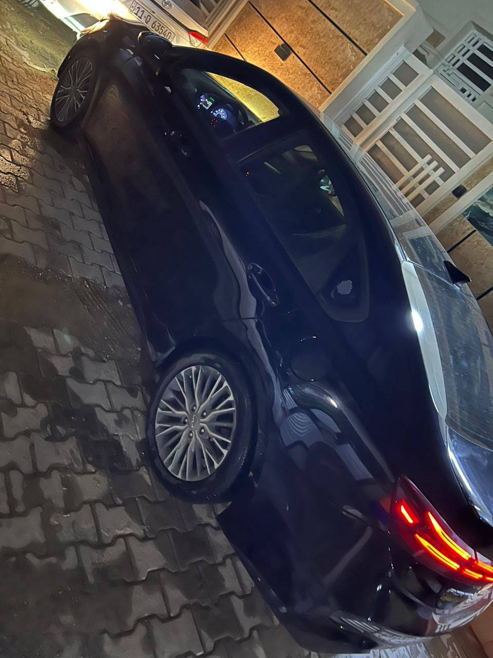 السلام عليكم
كيا فورتي موديل ٢٠٢٣ 
مكينة ٢٠٠٠ دوش 
جي تي لاين مختومة جي تي لاين
نص فول 
بصمة 
تشغيل عن بعد 
رادارات 
ستيرن حرف D 
كشنات رياضي 
تخم تاير جديد 
السونار موجود داخل الصور 
ماشية ٥٨٤٥٠ ألف ميل 
سياره ب اسمي رقم الجديد 
السعر ١٤٠ ورقة وبيها مجال 
مكاني بغداد الحرية
***********
