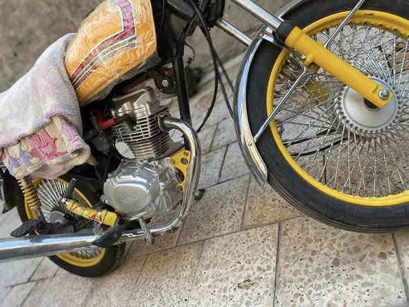 سلام عليكم 
اربع كير  مرقمه سنويه بقه بس ارقام يم مرور مافرقت اجيبهن
رقمه حلو 41003
دراجه معمره كله ٢٥+مكينه نامه شلامجه ٢٥  دشبول كهرباىي 
سعر ١٢٠٠ وبيه مجال 
***********
