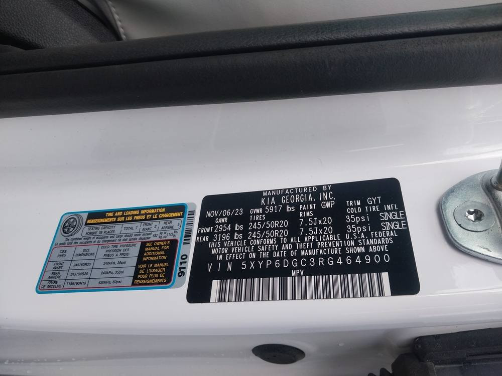 سلام عليكم
كيا تولرايد 2024 فئه s رقم بغداد شهداء 
فتحه رادارات شاشه متصل كشنات منفصل داخل ابيض جلد 
وارد امريكي حادث خلفي تبديل باب الصندوك وبارد بل جاملغ خلف السائق  بدون إرباك صور الحادث موجوده بل منشور 
ماشيه 16 الف ميل سياره جديدة جدا 
مكان السياره بغداد العامريه 
علق تم  يجيك السعر جدا مناسب 
اذا أتريد تستفسر ***********
