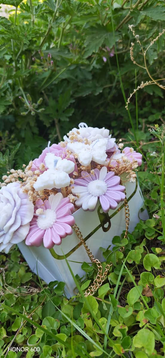 👜🌸 حقيبة ورود من الشموع المعطرة

هدية أنيقة تجمع بين جمال الورود وسحر العطور ✨

🕯️ شموع معطرة بروائح مميزة🎁 مناسبة لجميع المناسبات💐 تصميم راقٍ وجاهز للإهداء

📩 للطلب والاستفسار راسلينا على الخاص.


**إذا كنت صاحب هذا الإعلان وتريد حذفه لأي سبب، رجاءا أرسل رسالة إلى الدعم الفني**