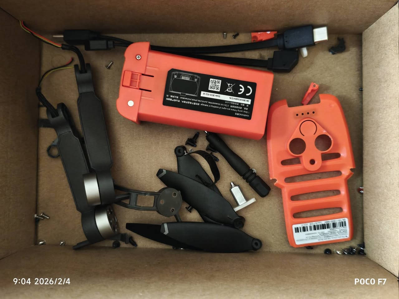 السلام عليكم ادوات fimi mini 3
( للمعلومة الغراض اصلية و من الدرون مالي انكسر و فصحتهم )

تاخذ الباتري تحصل وياه هدية الكفر الجوة 
تاخذ كل الريش تحصل هدية ريشة مال مروحة
و موجود ذراع الخلفي و موجود كيبل نقل الصورة من الجويستك
      ( موجود براغي المراوح )

باتري جديد مفحوص ب 25 
الريش القطعة ب ٢٥٠٠ مروحة كاملة ب ٥ 
براغي المراوح الواحد ب الف ١
الاذرعة الواحد ٢٥
الكيبلات ايفون و تايب سي ثنينهم ب ٧ 
(توصيل موجود عنوان كربلاء)


**إذا كنت صاحب هذا الإعلان وتريد حذفه لأي سبب، رجاءا أرسل رسالة إلى الدعم الفني**