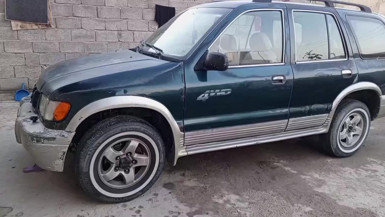 كيه سبورتج البيع موديل 2000رقم ديالى وتماتيك الاتصال عل رقم *********** سعره47وبيه مجال
