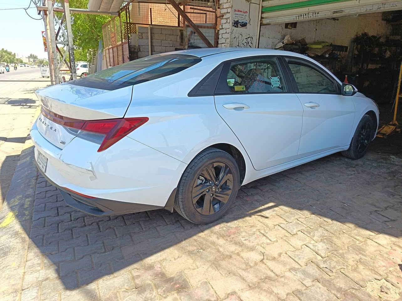 النترا موديل2021 خليجي الشركة العامه بشهر 11 تصير حره رقم بغداد ماشيه 95 ألف تخم تاير جديد صدر امامي خلفي جديدة تبريد محرك و كير كفاله عامه بدون أي فتح السعر ١٤٥ عنوان السياره بعقوبه ***********
