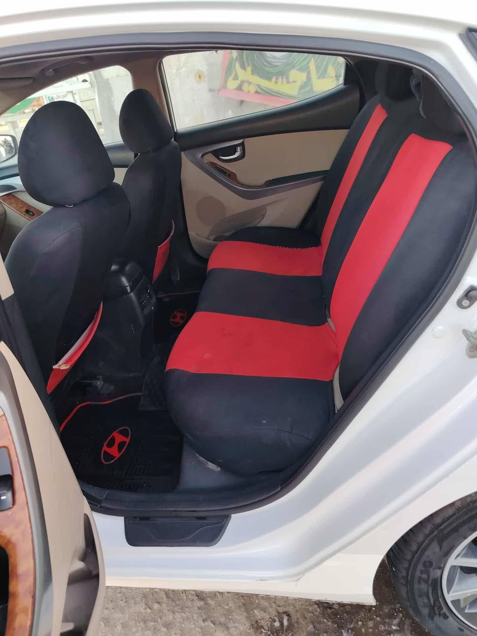 السلام عليكم
 النتره موديل 2015 للبيع 
مكفوله كفاله ما عده الدور الوره بيه صبغ
تخم تاير جديد كير حداديه مكينه كله مكفول
تبريد ثلج تدفاء فتحه بل تنته اشاير بل مري
السياره بصمه داخل كله جديد السياره مفوله وما ابيه اي نقص
تحويل ثاني يوم
السعر 120 وبيه مجال 
مكاني بابل الهاشميه للستفسار
رقم الهاتف //‏‪***********‬‏
