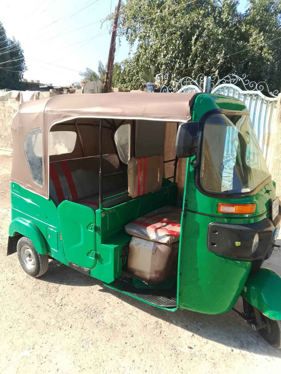 سلام عليكم تكتك 2023كنر للبيع لمكان بغداد لكرخ تقاطع درويش ***********
