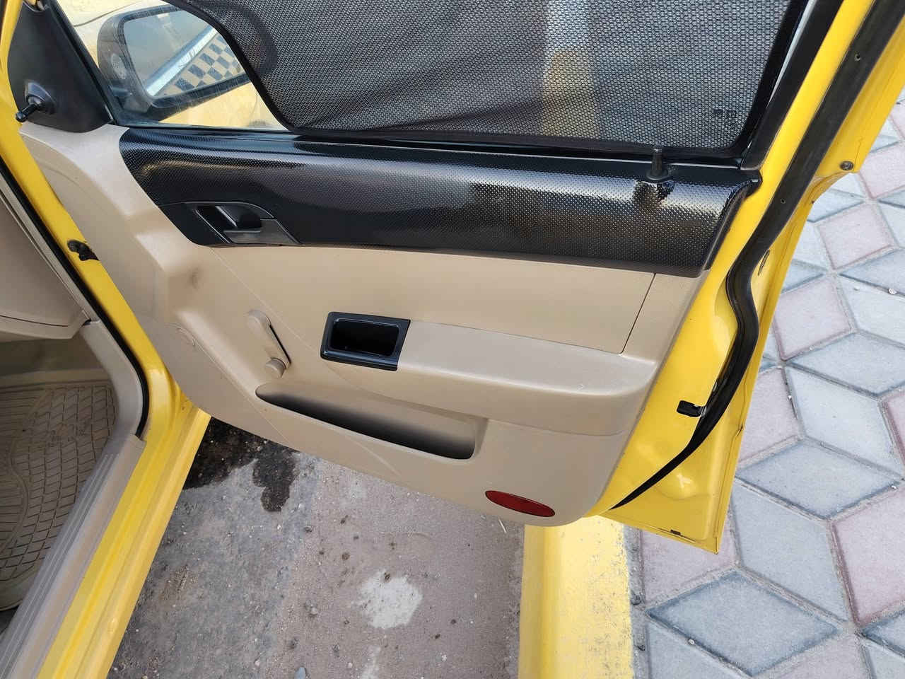 السلام عليكم افيو مديل 10 شركه عامه السياره مكفوله عده باب السايق تبديل فقط مكينه كير حداديه تخم تاير تبريد ثلج جاهزه من كلشي غرفه جديده دشبول جديد مصفره هيئه وغرامه خط وبحث جدد رقم نجف بيه رشات صبغ  السياره احله من الصوره بهواي شاشه تاب عارض سنويه مجدده مداور ثاني السعر 50 وبيه مجال للشراي مراوس اراوس حسب القناعه مكان السياره دوانيه قضاء غماس *********** /// ***********. رقم نجف دولي
