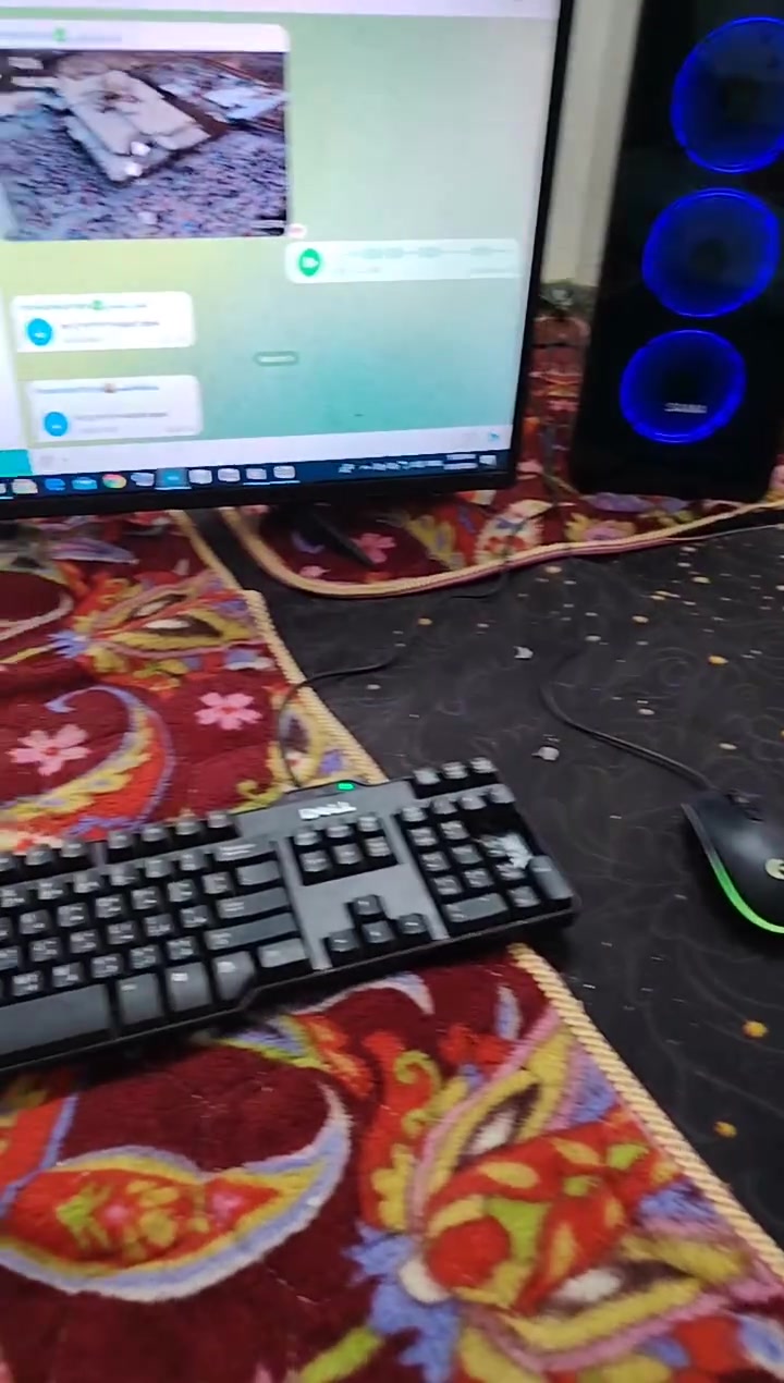 ***********
