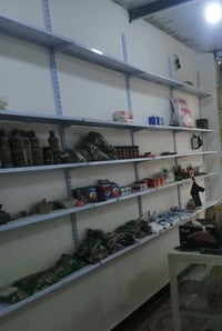 رفوف استعمال قليل للبيع 07829889319 واتساب فقط