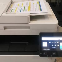 طابعة كانون • ملونة • واي فاي