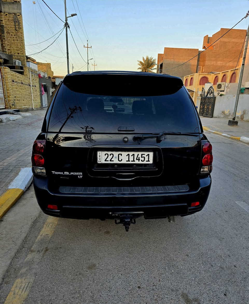 بلايزر شكل التاهو موديل 2007 مكفوله مكينه وگير وتبريد ثلج بدون صبغ تخم تاير شاشه كهربائيات كلها شغاله زنون عالي ناصي  رقم اربيل السعر 110دفتر وعشره تريد وكاله تريد تحويل مكاني كوت داموك ***********
