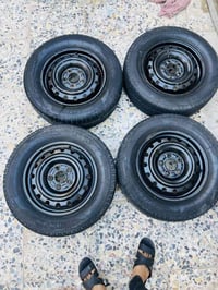 تخم تاير  للبيع حجم 15      تخم نضيف السعر 250مكان بغداد الاتصال 07706...