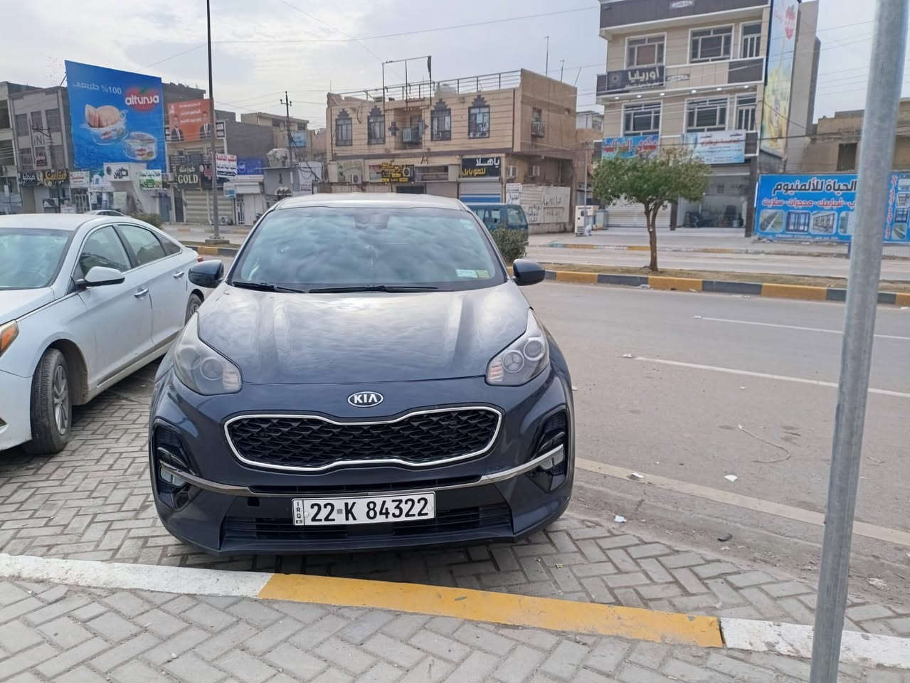 ً
السلام  عليكم سبورتج 2022
مواصفات عادية ماشية 43الف ميل سيارة فور ويل ثلاث انظمة قيادة تحديد مسار رادار مانع تصادم
سياره جديدة وممتعوبه 
مكانها بغداد الغزالية
***********
