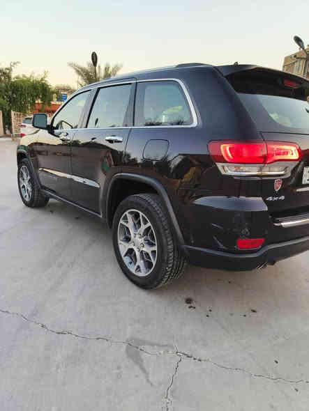 سلام عليكم 
جيب لمتد 2020 للبيع
خليجي كلين 
رقم الجديد بغداد 
باسمي 
اللون بيتنجاني 
فول مواصفات 
داخل لونين اسود وبيجي 
فور ويل 
بانوراما 
لايتات زنون بلاد 
مري شفط وحساس 
جنطة كهرباء 
شاشات جبيره 
شاشات بالكشنات 
كشنات تبريد وتدفئه 
استيرن كهرباء 
تدفئه استيرن 
حساسات امامي خلفي 
رادار 
كشنات جلد كهرباء وميموري 
محرك 3600 ممفتوح اي برغي بي بلاد 
ماشيه 60 الف كيلو 
السياره مكفوله من صبغ 
بيها شبر بارد جاملغ امامي فقط مرفق بالصور  
تخم تاير جديد 
شرط تاخذها للسنور 
السعر 30 بيها مجال بسيط جدا 
تحويل مباشر 
العنوان زيونة 
رقم تلفون 
*********** بغداد
