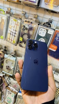 آيفون ١٤ برو ماكس • ٢٥٦ • نقطة بالشاشه