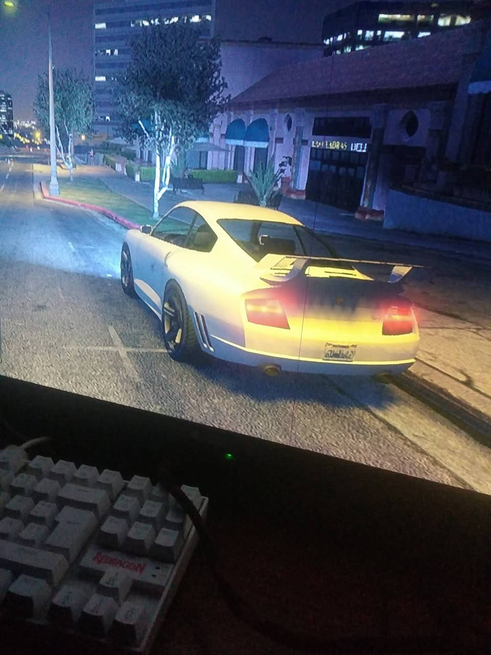 XBOX 360
شغال كامل مع 2 اذرعة تحكم
محولا مالو اصلية كيبل HD اصلي 

جهاز حييل نضيف سعرو 105مع التوصيل


**إذا كنت صاحب هذا الإعلان وتريد حذفه لأي سبب، رجاءا أرسل رسالة إلى الدعم الفني**