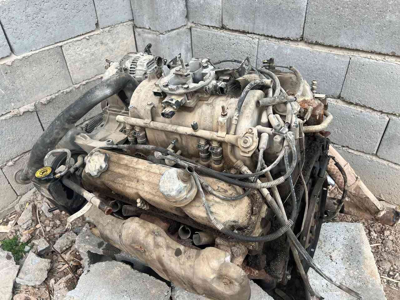 سلام عليكم اخون محرك سياره مال جيب 8 سلندر لا تبخير لا تنقص دهن بلاد مامفتوح برقي بي نقص بس گير مكاني البصره  ***********
