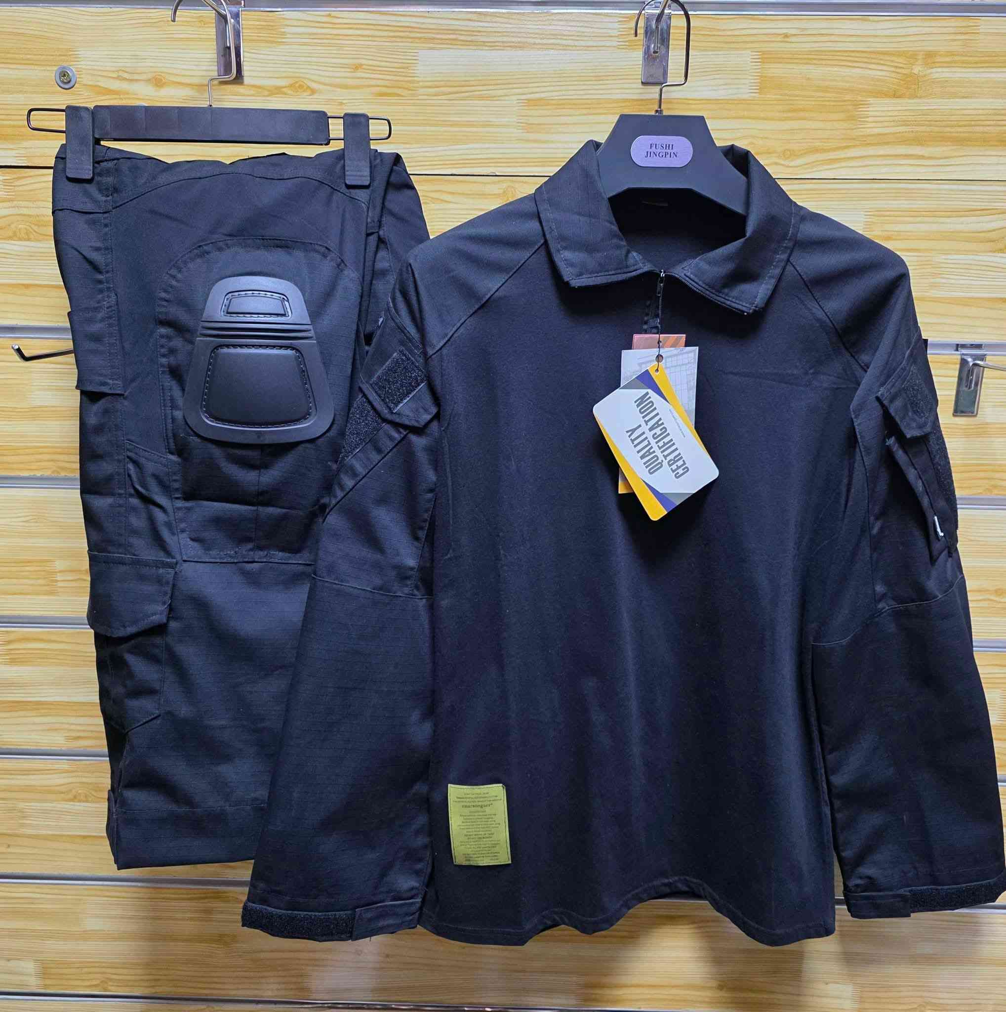 عرض خاص
سعر ب75
تم وصول بدلات 
امرسن الاصليه
ام الفالينه  
دفاع نوعيتين
جهاز مكافحه الارهاب نوعيتين  
والقوات خاصه 
العنوان بابل جبله شارع المركز مقابيل كوفي ترف 
يوجد توصيل جميع المحافظات 
***********
متوفره جميع القياسات مجاني
