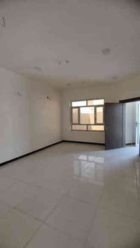 بيت طابقين 200 متر..طابو صرف..ثلاث غرف نوم..حديقتين اماميه وخلفيه..است...