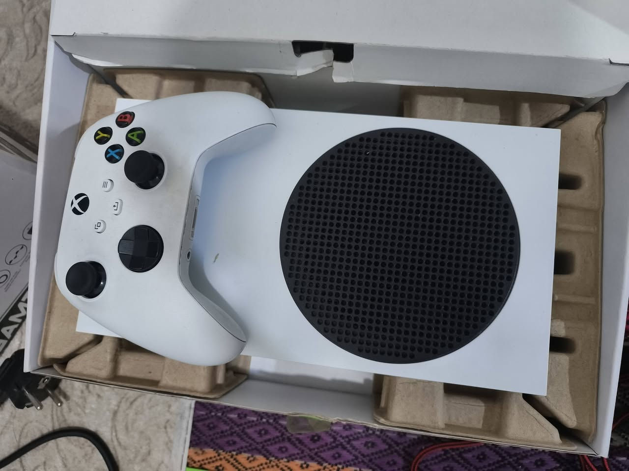 الموديل : Xbox Series  S
+ سماعات 2
+ UPS  850 VAP
السعة : 512GB (نص تیرا

السعر : 575 ألف ( وبي مجال قليل )

الحالة ممتازة جدًا، نظيفة وتعمل بكفاءة 100%، بدون أي
مشاكل

العنوان النجف الاشرف  قرية الغدير 1 

للاستفسار *********** وتساب
