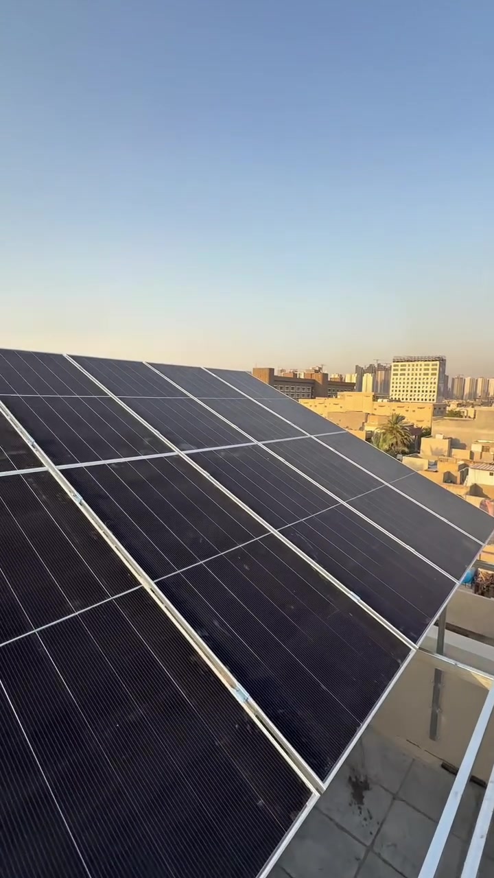 ☀️🔋 بعون الله تم إنجاز مشروع منظومة طاقة شمسية 
في منطقة الاسكان  

🔹 مواصفات المنظومة:

مكونة من 

الواح نوع  Jinko tiger neo 3 

بقدرة 650 Watt⚡
 بعدد 28 لوح

علما ان هذة الالواح تدعم تقنية التظليل الجزئي 

انفرتر نوع  Solis hybrid بقدرة 8Kw عدد2

بطاريات ليثيوم نوع EVE  

سعة  16Kwh عدد 2

مع هيكل حدادة عمل 
الهيكل  ثقيل  سمك 2 ملم حقيقي لكل المقاطع
  
🔹 مميزات المشروع: 
✔️ إنتاجية عالية حتى في درجات الحرارة المرتفعة
✔️ استقرار في التشغيل وتوفير مستمر بالطاقة
✔️ نظام متكامل مناسب للاستخدام المنزلي والتجاري
💡 نقدم حلول طاقة شمسية متكاملة
من الدراسة والتصميم إلى التنفيذ والتشغيل بأفضل جودة وأسعار منافسة
📞 للاستفسار والحجز تواصل معنا
***********
