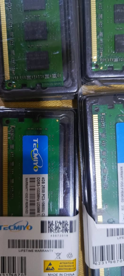 رامات 8قطعddr3  السعر50الف 4قطع 8G و4قطع 4G


**إذا كنت صاحب هذا الإعلان وتريد حذفه لأي سبب، رجاءا أرسل رسالة إلى الدعم الفني**