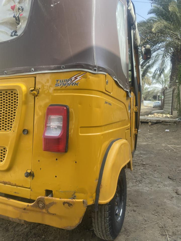 سلام عليكم تكتك 2021كامله للاخير كبل للشغل بيه ضربه شويه بل الغد ومرجعه بارد ومكينتها بوشه وبستم شركه والباقي مكفول التكتك سنويه انكليزي رقمها بالمرور  باسمي تحويل ثاني يوم السعر 7 مليون ***********واتساب فيس متواجد
