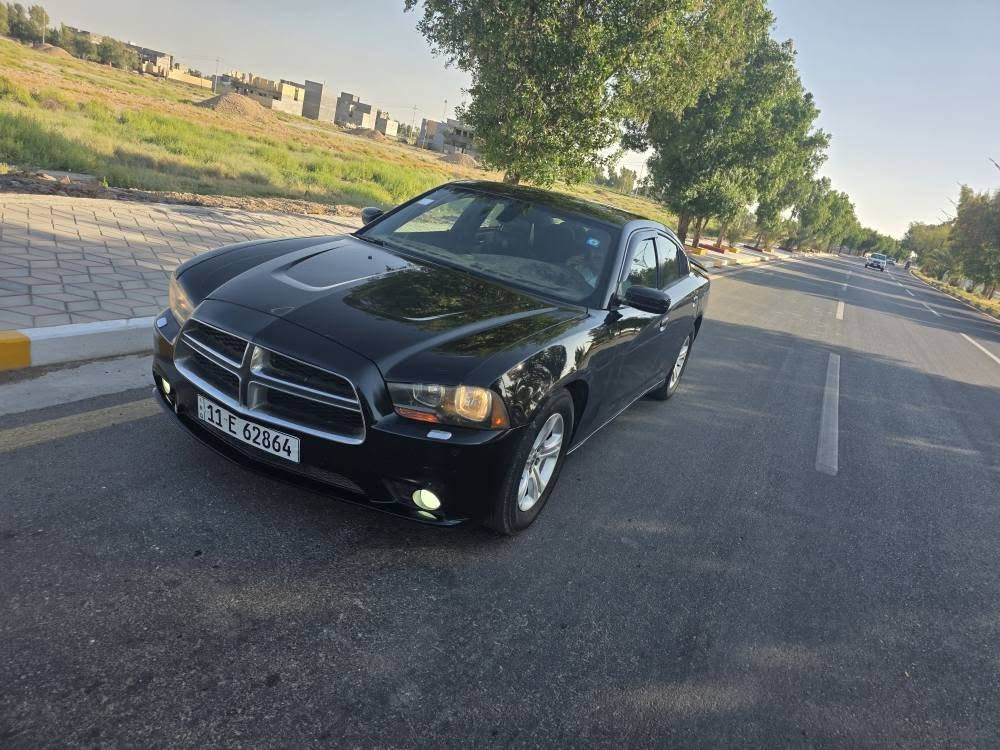 جارجر ٢٠١١ رقم بغداد بسمي بيها قطعتين صبغ سياره جديده جاهزه محرك كير تبريد صدر خلفي امامي جديد بيها شخوط مو قويه السعر ١٢٠ بي مجال حك الجيه العنوان ديالى بلدروز *********** بلاد رز, ديالى
