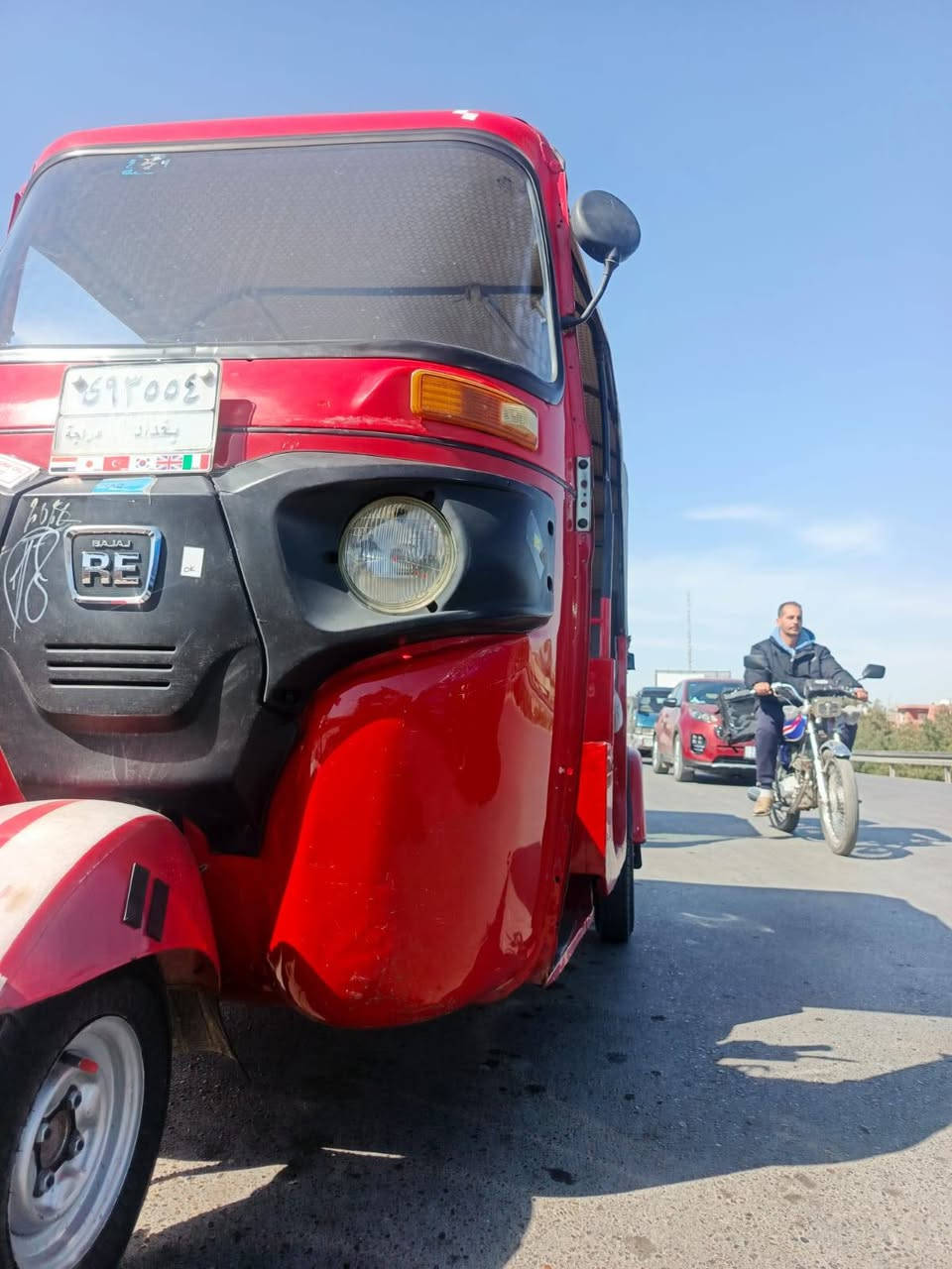 سلام عليكم تكتك 18 معمره بس دوس تكتك خير من الله كامله كبل للشارع مرقم مكاني دوره شارع ستين رقمي***********وتساب وخط متوفر
