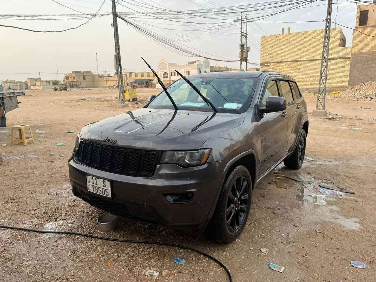 جيب  شيروكي مكفوله بيهه بس بنيد موديل 21 رقم بغداد بسمي تحويل مباشر سعر 205 وبيعه مجال للشراي ***********
