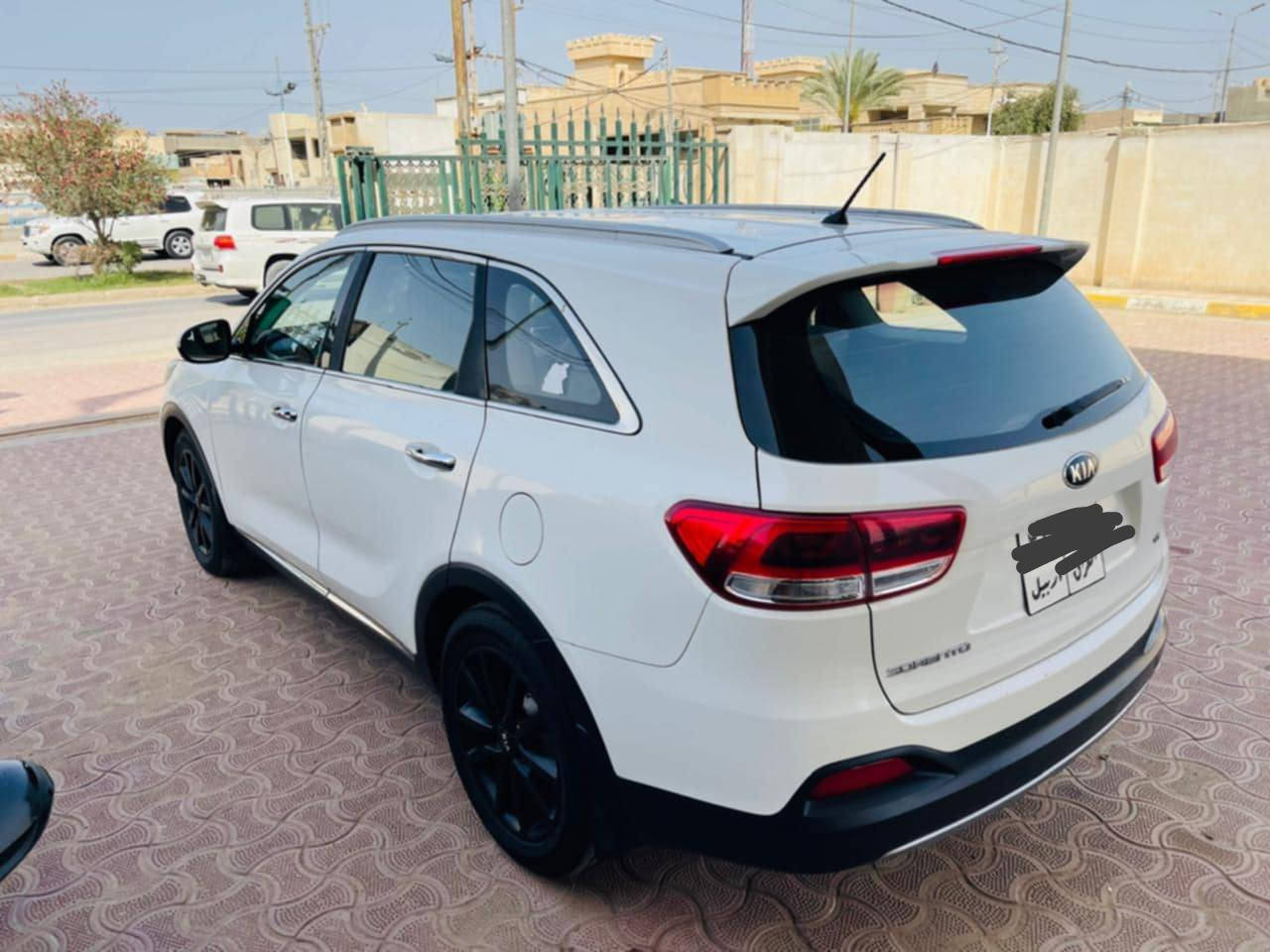 السلام عليكم من رخصة الادمن
عندي سورنتوا خليجي موديل ٢٠١٦ اربيل 
سياره مكفوله كفاله عامه نضيفه وجاهزه 
بصمه تشغيل بصمه ابواب فول عدا الفتحه 
٦ سلندر  مكاني بابل 
السعر ٢١٥ بيها مجال قليل 
***********
