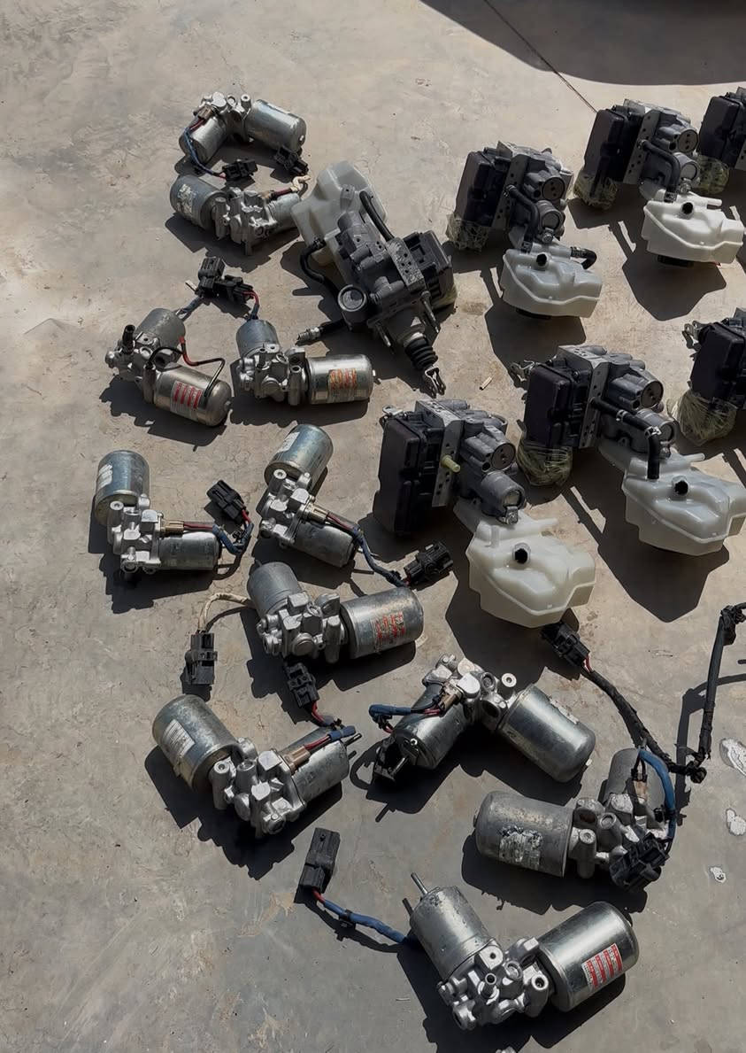 متوفر كل ادوات تويوتا
جبل سكراب
بطاريه كامري تكسي دبي
بطاريه هايبرد كورلا
بطاريه بريوس
عمبار كامري
عمبار كورلا
عمبار بريوس
ولدينا كل ادوات كامري هايبرد
ومكائن كامري هايبرد وبنزين
--------
كركوك-حي صناعي الجديد
***********
