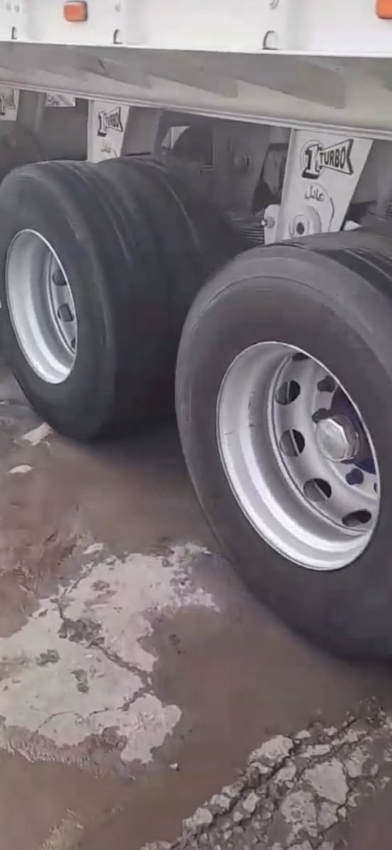 عربانه البيع ربع محاور تخم تاير جديده فصل وربط بدون عادي 
حداده علاوي سعر 240  رقم ***********
