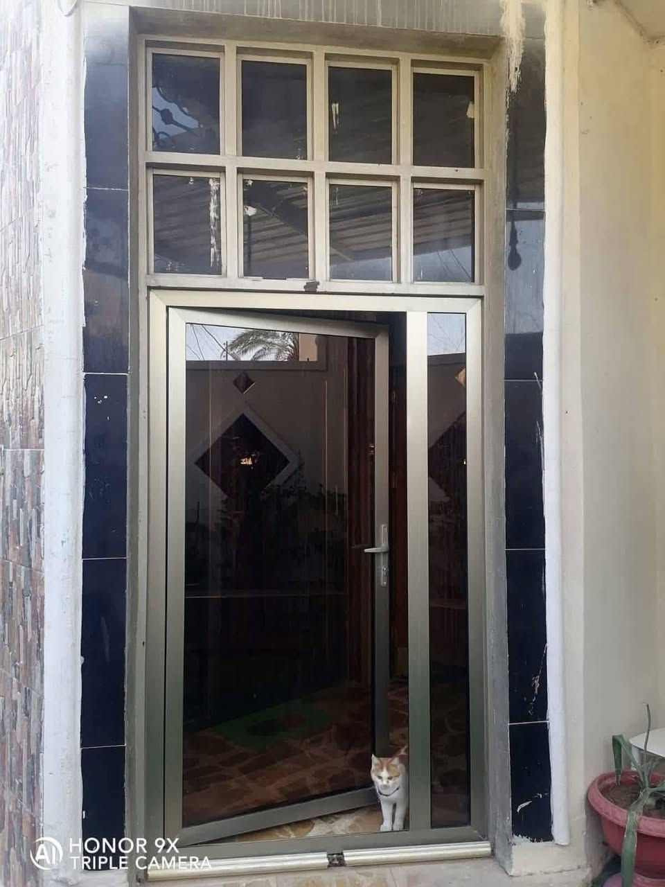 دار للبيع في الفلوجة حي الجغيفي الاولى قرب جامع التوفيق وقرب اسواق الحارث
⭕️تسلسل:1031
📍المساحة : ٢٠٠ م٢
📍الابعاد : ١٠م ❌ ٢٠ م
📍طابو صرف سند
📍شارع : ٨ م
📍بناء طابوق   

🟢الدار مشيد من طابقين ويحتوي الطابق الاول على
غرفتين نوم وصالة واستقبال ومطبخ وصحيات وحمام
🟢مشيدات الطابق الثاني
غرفتين نوم (واحدة منها سويت) 
وصالة وصحيات وحمام

🔷سعر البيع للعقار : ٢٣٥ مليون دينار مع المجال 

🟢مكتب دار السلطان للعقار
العنوان فلوجة الجغيفي الثانية بداية شارع جامع فاطمة
للاستفسار الاتصال على الأرقام التاليه
***********
***********
***********
