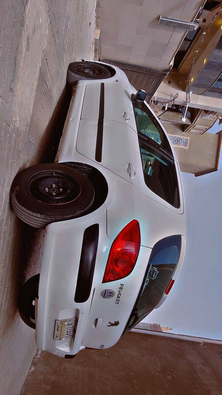 السلا م عليكم
بيجو 307 موديل 2005
لون ابيض رقم بغداد
 سنوية لل28 تحويل ثاني يوم
محرك كير تبريد كهرباء كفالة
صدر جديد باتري جديد شاشة كاميرا دوشمة كشنات دوشمة أرضية كله جديد 
السيارة جاهزة بدووون اي نقص 
الصبغ جاملغ ودعامية وهذني بلاستك مينحسبن
السيارة بالواقع احلى من الصور بهواية
السعر 55 ورقة وبيها مجال بسيط 
للاستفسار الاتصال على الرقم 
***********_ 
***********_
محمد حازم
