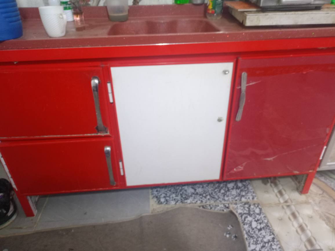 كاونتر حديث تركي كامل مترتين سعر 400 العنوان العمارات الملح مقابيل ابو رمان مقابل المشتل *********** عمارة, ميسان
