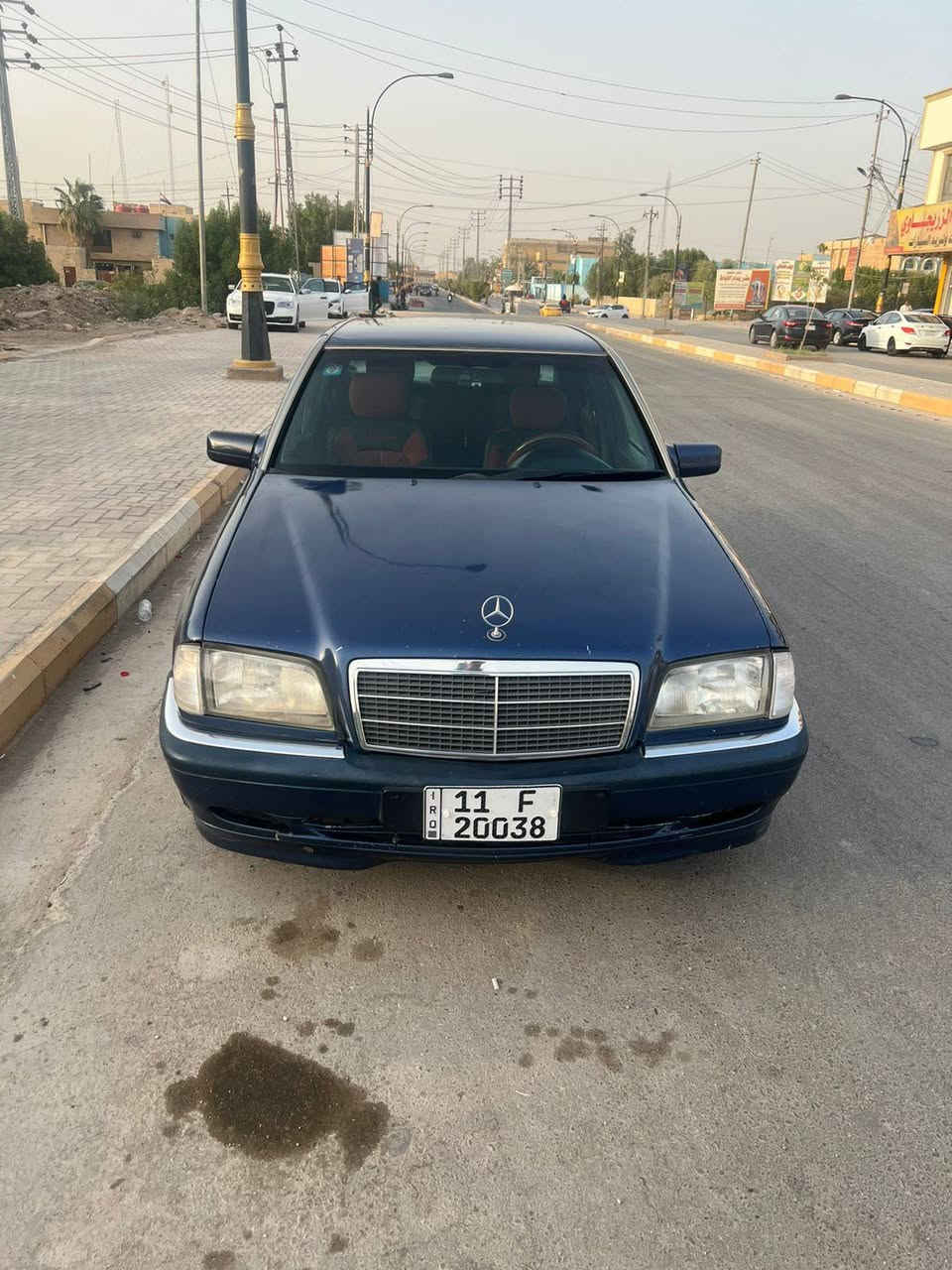 مارسدس سي موديل 1994 
مكينه 6 سلندر خراطيم 
كهربائيات شغاله
تبريد  كل منضومته جديده ثلج 
تخم تاير جديد 
راديتر واتربم ولف حماوه ماي زيتي كله جديد   
كشنات كهرباء 
مصبوغه عام
داش كام تصوير امامي خلفي 
بأسمي رقم بغداد انكليزي هزه جديده 
سعر ٦٠

حداديه يرادله ترتيب فقط 
هاي كل تفاصيله 

المكان السماوه قضاء الرميثة 
***********
