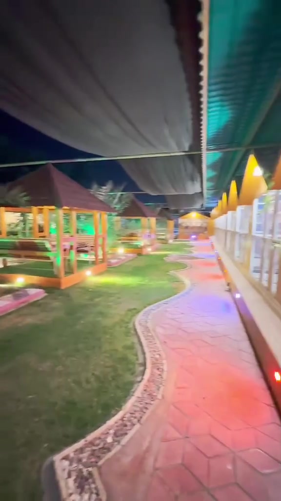 مزرعه للبيع  دونم  طابو ملك صرف تريدها  مطعم أو كوفي او سكن بيها بيت كامل مكمل ومضيف خارجي 
ومولدات عدد  ثنين وانواع الحمظيات والطيور حديقه أماميه وجانبيه وكراج سياره يتسع  ست سيارات المزرعه نقصها  فقط مسبح 
المدائن/  الجعاره رابع قطعه عن الشارع العام 
للإستفسار أكثر  ***********
