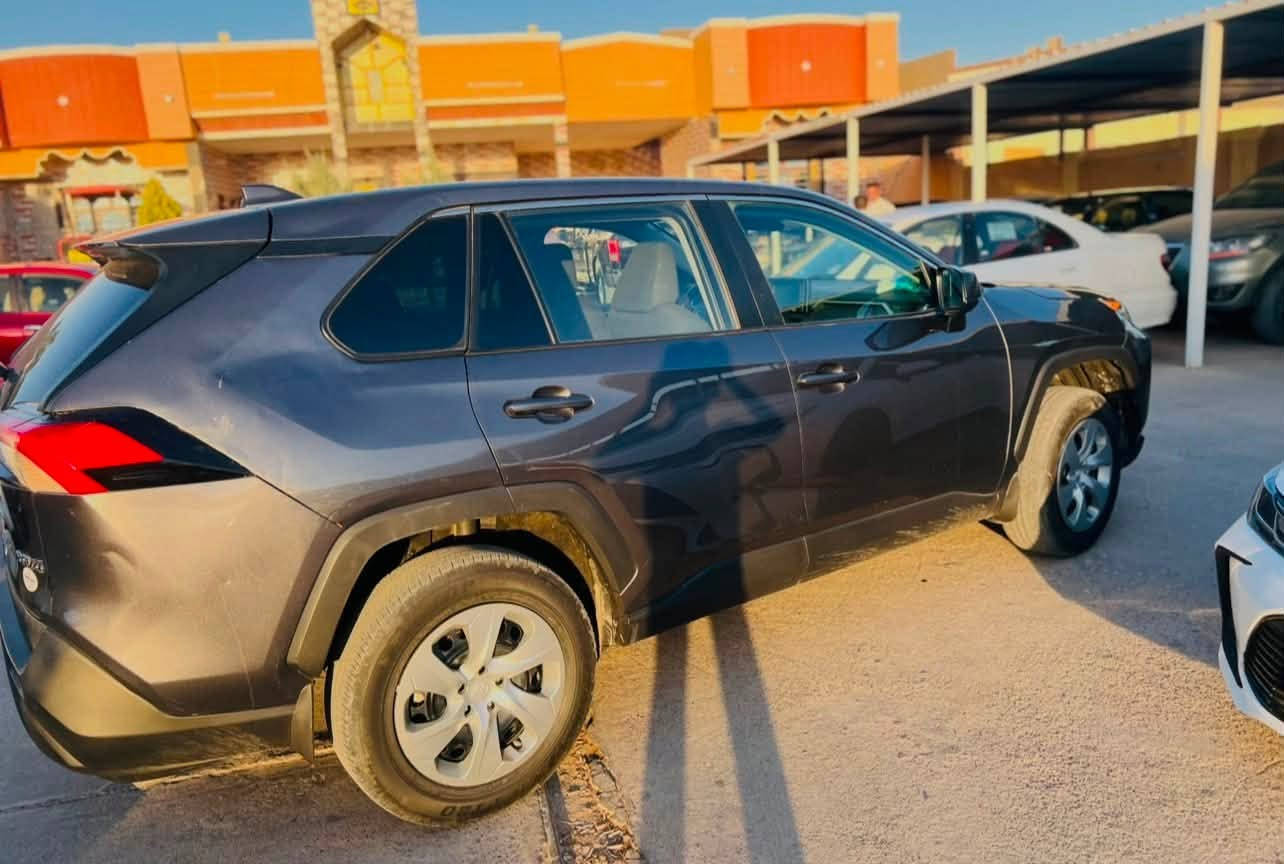 راف 4 للبيع
لون فيراني
موديل ٢٠٢٢
موصفات 
LE
بانزين فقط 
بدون صبغ السيارة بارد فقط
ضرر خلفي بارد  
الجاملغ الخلفي  شبرين بارد وحوض اسبير بي بارد غليل 
رقم صلاح الدين حر تحويل مباشر سنوية بسمي جهازة مابيها اي نقص
كير محرك شرط تبريد ❄️
تدفئا تبريد 
٣انضمت قيادة 
تحكمات ستيرن 
هندبريك كهرباء 
تبريد قطعتين 
تحكمات ستيرن 
كاميرا 

السيارة ماشية 65وقابل لل زيادة 

السعر ٢١٠ $
لل تصال على الرقم***********
